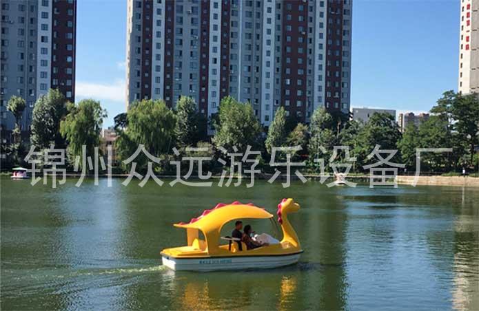 泡泡龙电动船